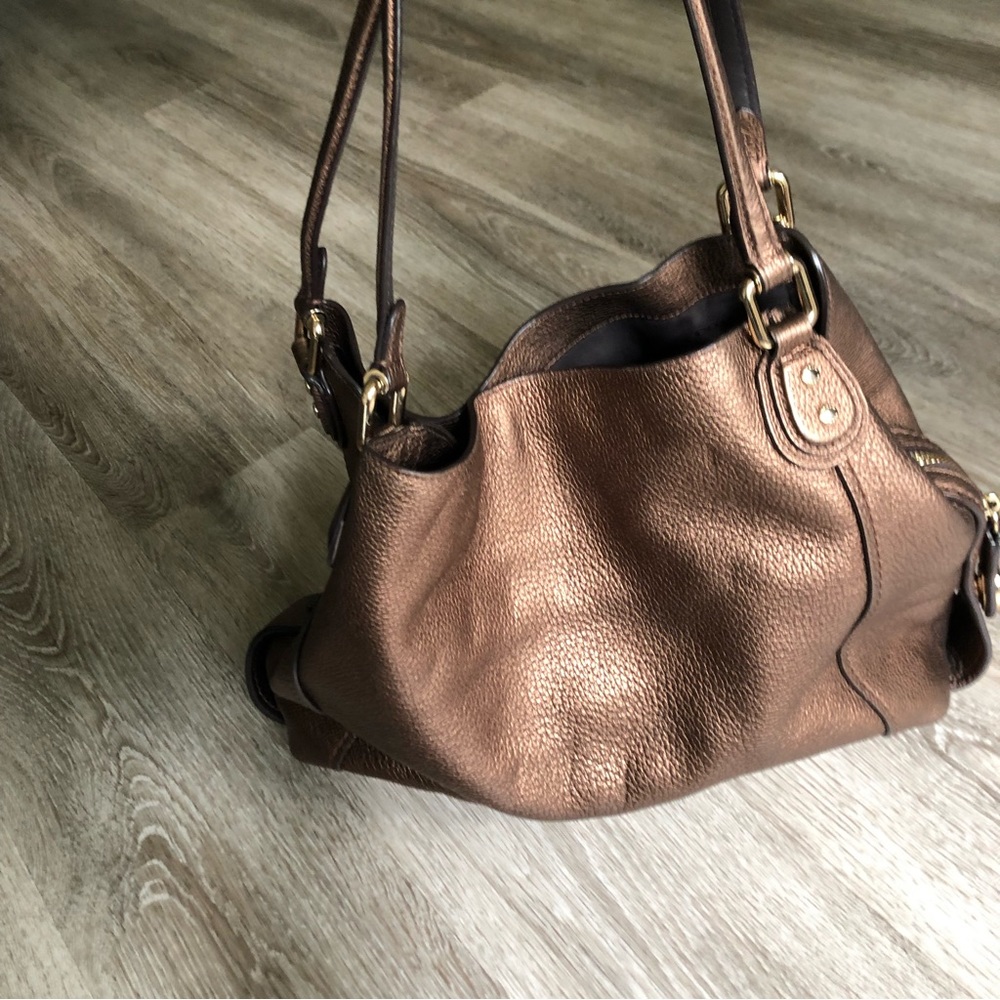 Coach purse - Picture 4 of 7